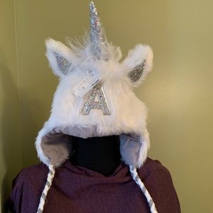 Adorable unicorn winter hat!